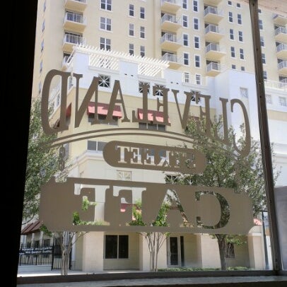 7/5/2012 tarihinde Jim F.ziyaretçi tarafından Cleveland Street Cafe'de çekilen fotoğraf