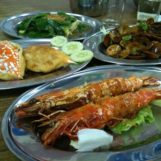 Restoran Tong Juan Seafood 70 tips from 2841 visitors