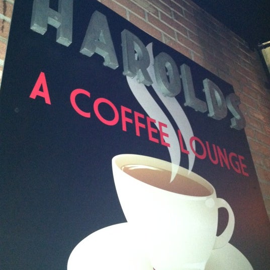 4/13/2012 tarihinde George B.ziyaretçi tarafından Harold&#39;s Coffee Lounge'de çekilen fotoğraf