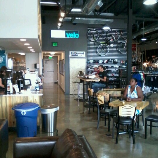 8/16/2012 tarihinde Michael G R.ziyaretçi tarafından Cafe Velo'de çekilen fotoğraf