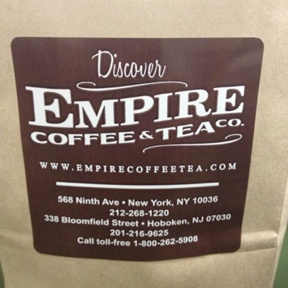 รูปภาพถ่ายที่ Empire Coffee &amp; Tea โดย George H. เมื่อ 7/25/2012