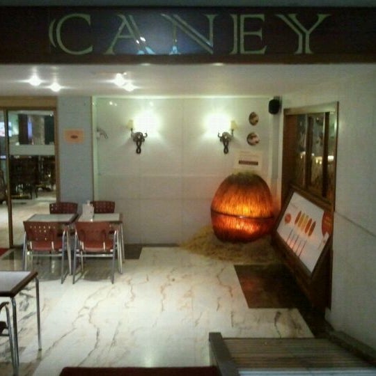 Снимок сделан в Restaurante Caney пользователем Susana P. 3/14/2012