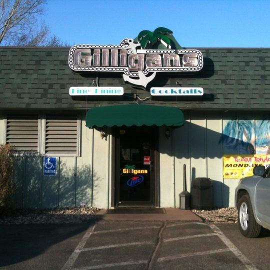 Photo taken at Gilligans by Emily J. on 4/1/2012