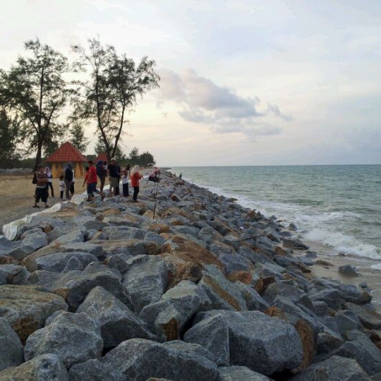 Pantai Tok Jembal Kuala Terengganu Terengganu
