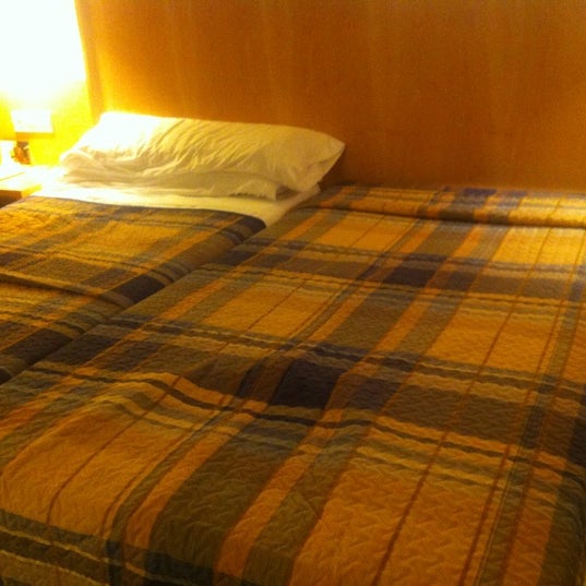 Das Foto wurde bei Hotel Mercure Bilbao Jardines de Albia von Asier P. am 3/13/2012 aufgenommen
