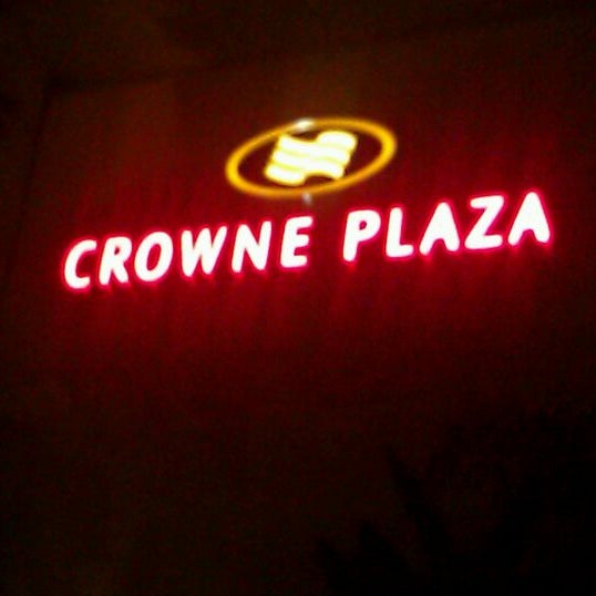 Foto diambil di Crowne Plaza San Diego - Mission Valley oleh Chris A. pada 9/3/2011