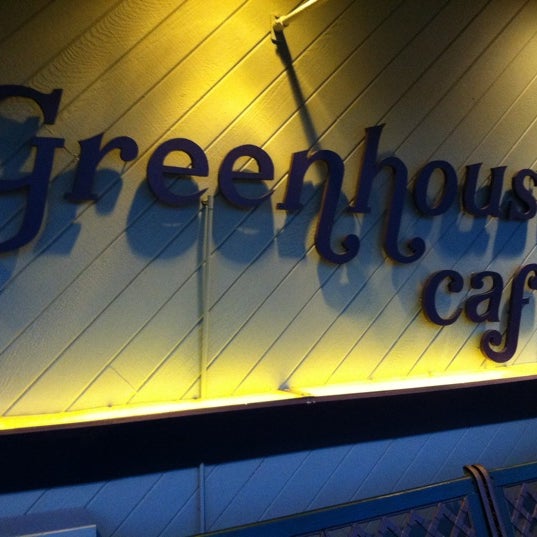 Photo taken at The Greenhouse Cafe, LBI by xǝlɐ  on 7/30/2011