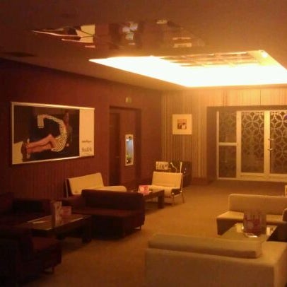 รูปภาพถ่ายที่ Ramada Donetsk Hotel โดย Rusky R. เมื่อ 11/13/2011