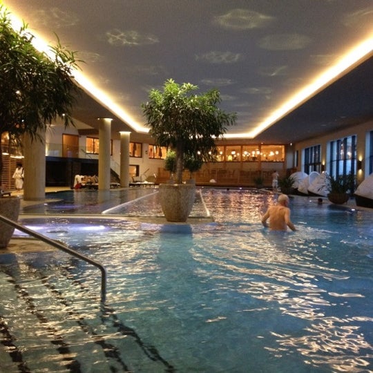 Foto diambil di Interalpen-Hotel Tyrol oleh Pasha F. pada 2/27/2012