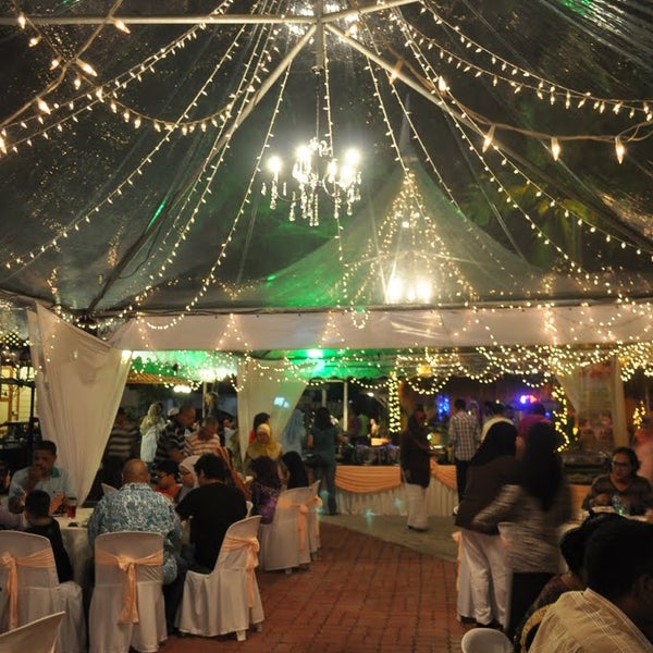 Rumah Tamu Datin Halijah / Rumah Tamu Datin Halijah Malay Restaurant In