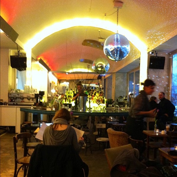 An einem Sonntag im August - Café