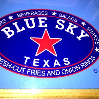 รูปภาพถ่ายที่ Blue Sky Texas โดย Mary Kay C. เมื่อ 11/26/2011