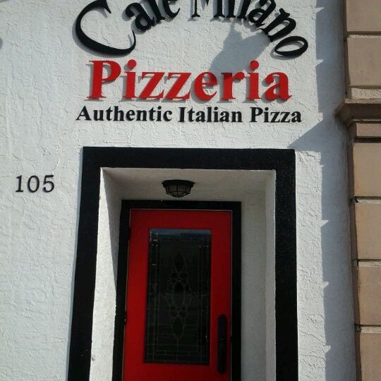 1/10/2012 tarihinde Patricia N.ziyaretçi tarafından Cafe Milano Italian Restaurant and Pizzeria'de çekilen fotoğraf