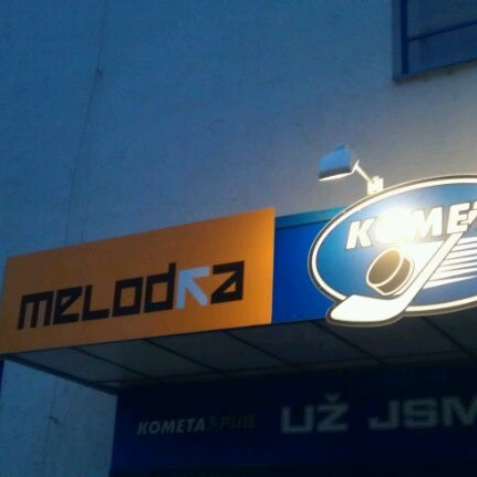 รูปภาพถ่ายที่ Melodka โดย ᴡ S. เมื่อ 7/20/2012