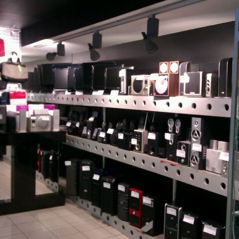 Гипер пункт. Днс декстер астрахань. Днс гипер казань. Гипермаркет 5. Днс гипер зеленодольск.