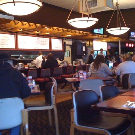 Photo taken at Overlook Restaurant by Cristie on 9/17/2011