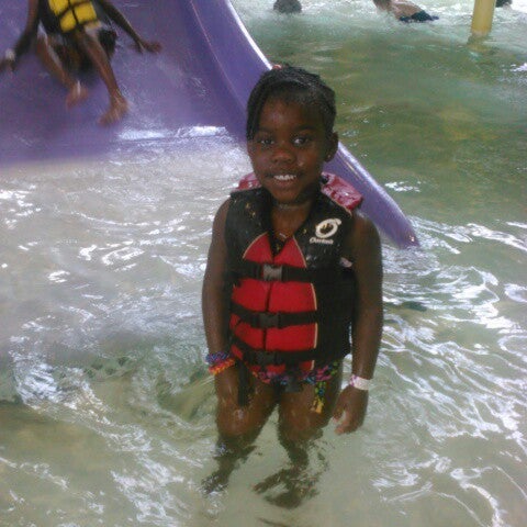 Photo taken at Ray&#39;s Splash Planet by Venah S. on 7/14/2012