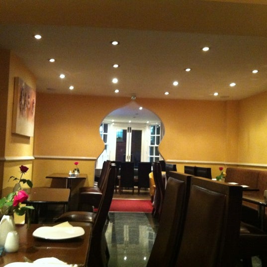 Foto tomada en Temple Lounge  por Amirabbas A. el 5/21/2012