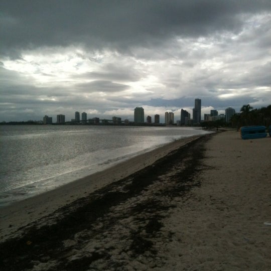 5/22/2012 tarihinde Thiago d.ziyaretçi tarafından Sailboards Miami Water Sports'de çekilen fotoğraf