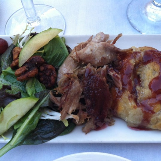 Photo taken at Chablis Food + Wine by Chrystal F. on 8/5/2012