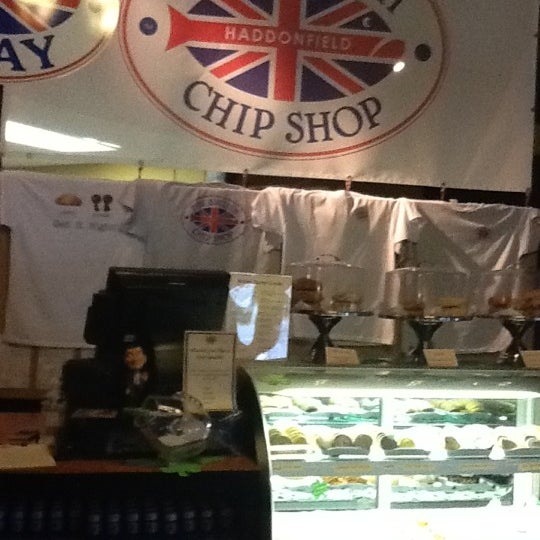 Снимок сделан в The British Chip Shop пользователем sutah r. 2/24/2012