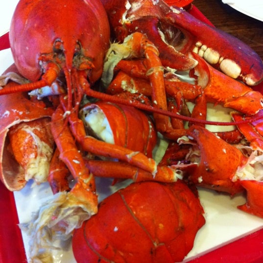 5/8/2012 tarihinde Evelyn Z.ziyaretçi tarafından The Lobster Stop'de çekilen fotoğraf