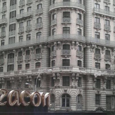 Foto tirada no(a) Hotel Beacon NYC por Michelle W. em 1/14/2012