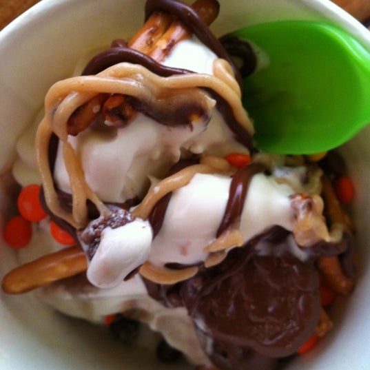 Photo taken at Bamboo Frozen Yogurt Café by Nicole M. on 6/23/2012