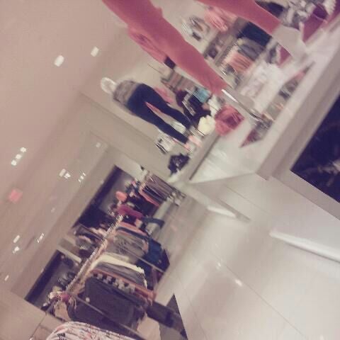 Forever XXI - Clothing Store in Toronto