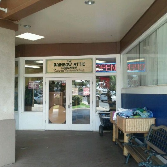 Rainbow Attic Kīhei, HI