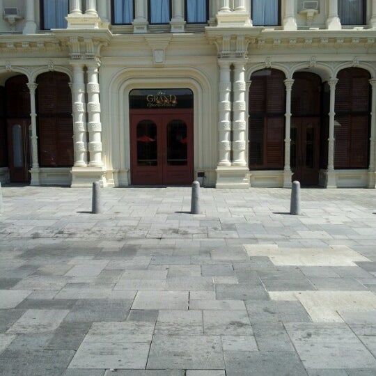 Foto tomada en The Grand Opera House  por luvn a. el 8/20/2012