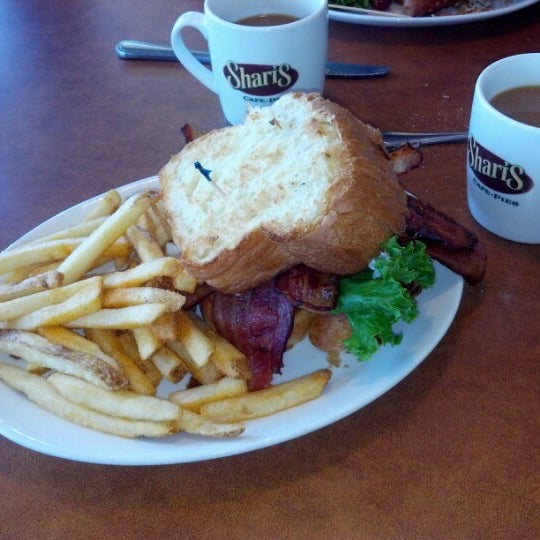 Photo taken at Shari&#39;s Cafe and Pies by Lewis H. on 9/13/2012