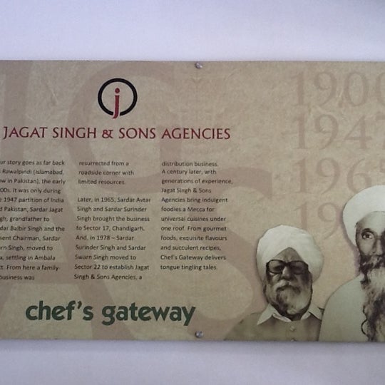 Foto tirada no(a) chef&#39;s gateway | Jagat Singh &amp; Sons Agencies por Gurvin em 3/21/2012