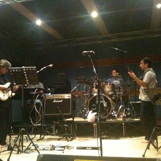 Benny benassi обложка альбома. Ars poetica гораций книга. Kerry green – inescapable все изображения лейбл: saw recordings – saw29. Record trance classics. Ars poetica книга.