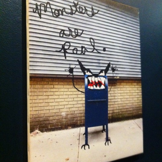 Das Foto wurde bei Lunchbox Brooklyn von thecoffeebeaners am 4/13/2012 aufgenommen