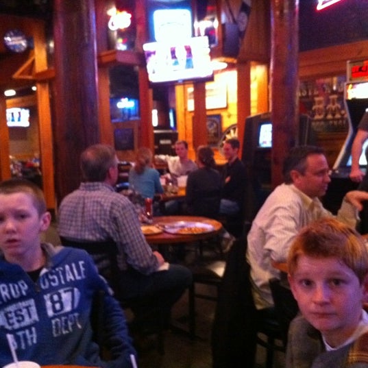 1/19/2012 tarihinde Dan F.ziyaretçi tarafından Satisfaction Restaurant &amp; Bar'de çekilen fotoğraf