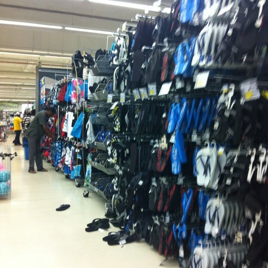 decathlon amanora