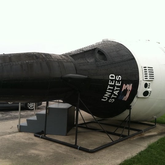 6/18/2011에 Angel P.님이 Armstrong Air &amp; Space Museum에서 찍은 사진