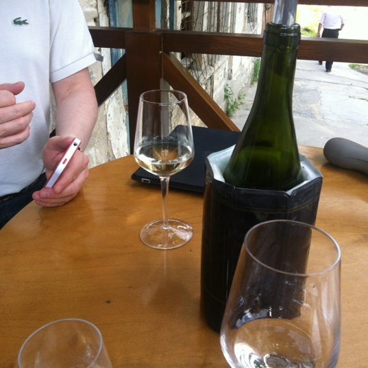 6/13/2012にMihailがCarpe Diem Wine Barで撮った写真