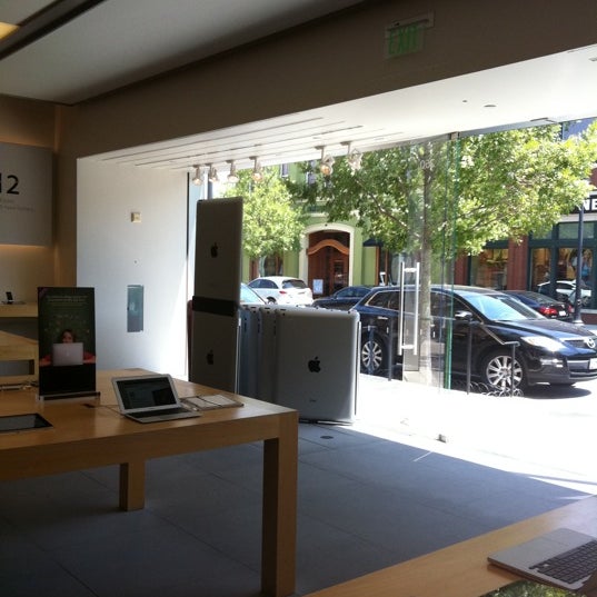 Photos at Apple Southlake Town Square Electronics Store
