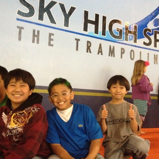 Photo taken at Sky High Sports Woodland Hills by Jandilyn W. on 4/14/2012
