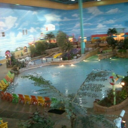 Photo taken at KeyLime Cove Indoor Waterpark Resort by John K. on 5/4/2011