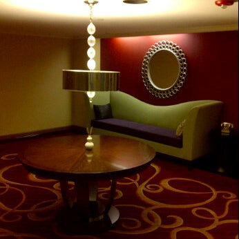 1/13/2012 tarihinde Joe W.ziyaretçi tarafından Renaissance Charlotte SouthPark Hotel'de çekilen fotoğraf