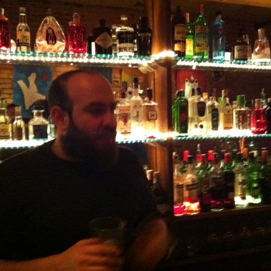 Photo taken at Ultramarinos Hendrick&#39;s Bar by Enrique H. on 12/20/2011