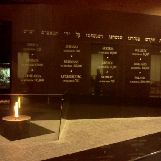 Foto tomada en Holocaust Memorial Center  por Helly K. el 11/20/2011