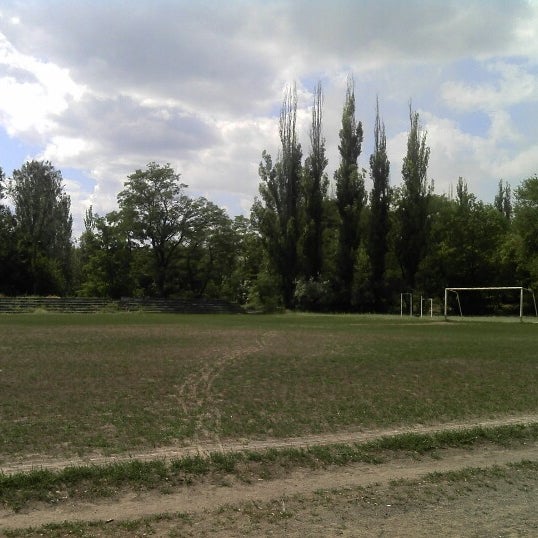 Стадион Авангард Крутинка