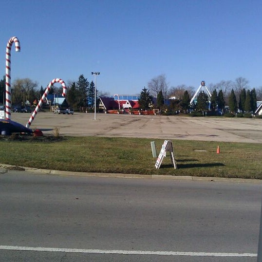รูปภาพถ่ายที่ Santa’s Village Azoosment Park โดย Ryan G. เมื่อ 12/16/2011