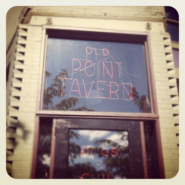 8/5/2012 tarihinde Jeff B.ziyaretçi tarafından Old Point Tavern'de çekilen fotoğraf