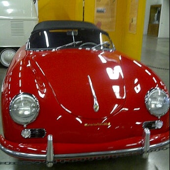 Снимок сделан в California Auto Museum пользователем Katie M. 1/5/2012