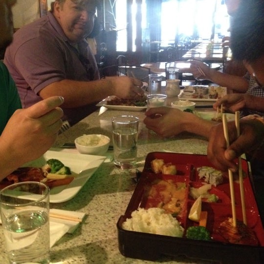 9/6/2012 tarihinde Mackenzie K.ziyaretçi tarafından Mizu Japanese &amp; Thai Cuisine'de çekilen fotoğraf